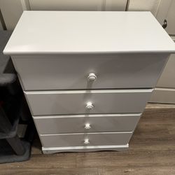 White 4 Drawer Dresser 2 Door Dresser