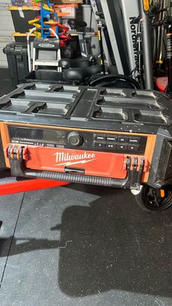 Milwaukee radio $185
