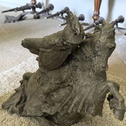 Medieval Times Mini Statue 
