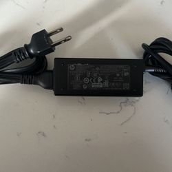 HP HSTNN-LA40 19.5V 2.31A 45W Genuine Original AC Power Adapter Charger