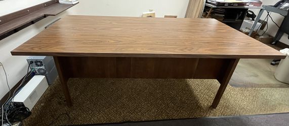 LARGE WOOD OFFICE DESK