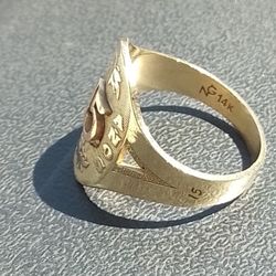 14k Yellow Gold Ring 