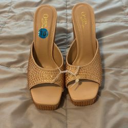 Olivia Rose Gold Platform Heels Size 10
