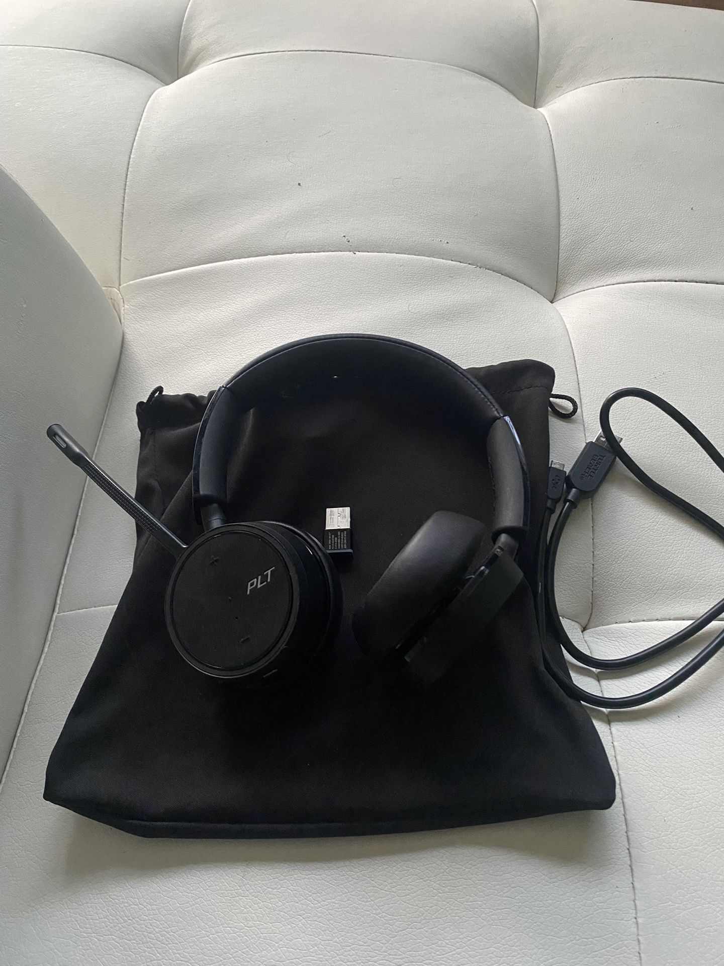 Plantronics Head Phones Wireless Work Amazing