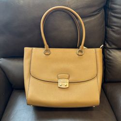 Coach Avary Tote Bag