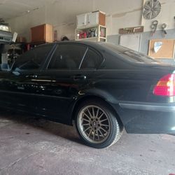 2002 BMW 325i 