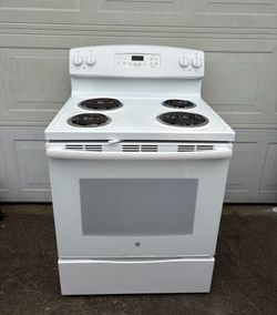 GE Electric Stove