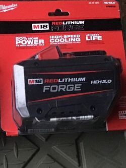 12 amp  Milwaukee battery new