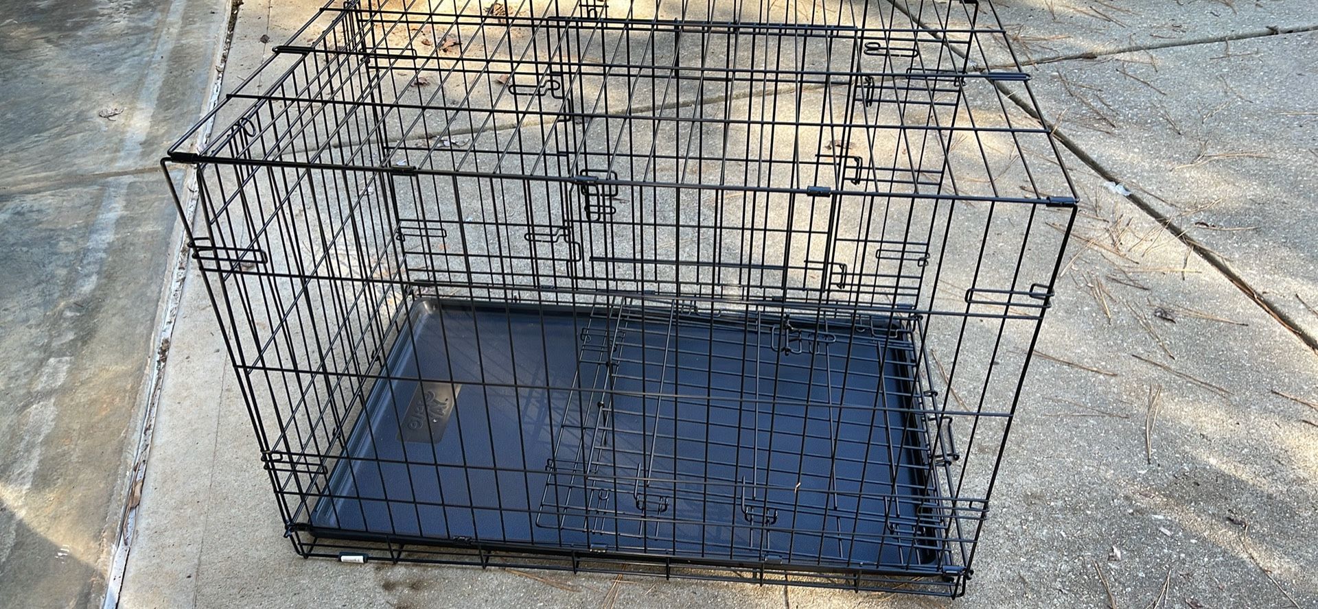 36” Dog Crate Barely Used