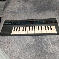 *YAMAHA PSS-130 VINTAGE KEYBOARD* WORKS!!