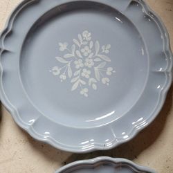 Pfaltzgraff Bouquet Gazebo Blue Scalloped Dinner Plate 10.5 " Replacement Plate.
