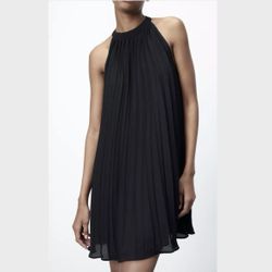 So Pretty! ZARA Black Pleated Mini Dress Halter Neck Sleeveless Size XS  new years