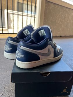 Jordan 1 lows ( Midnight Navy) size (13)