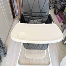 Lightweight High Chair 