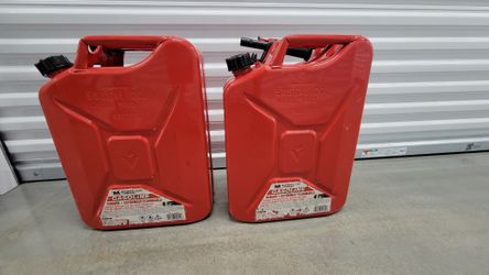 Gasoline Military Style 5 Gallon Fuel Cans