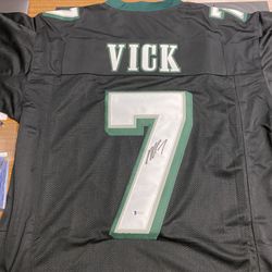 Philadelphia Eagles Michael Vick Autographed Green Jersey Beckett