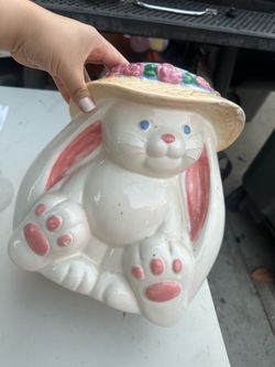 Vintage Ceramic Easter Bunny Planter – Decorative
