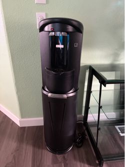 Water dispenser, 5 gallon jugs
