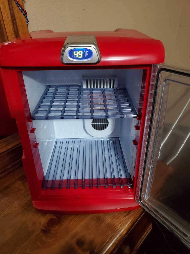 Budweiser mini fridge for Sale in Phoenix, AZ OfferUp