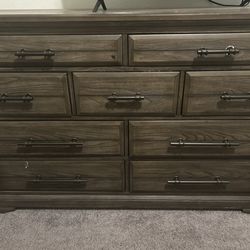 9 drawer dresser