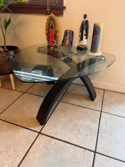 Modern Glass Coffee Table with Dark Wood Base – Excellent Condition