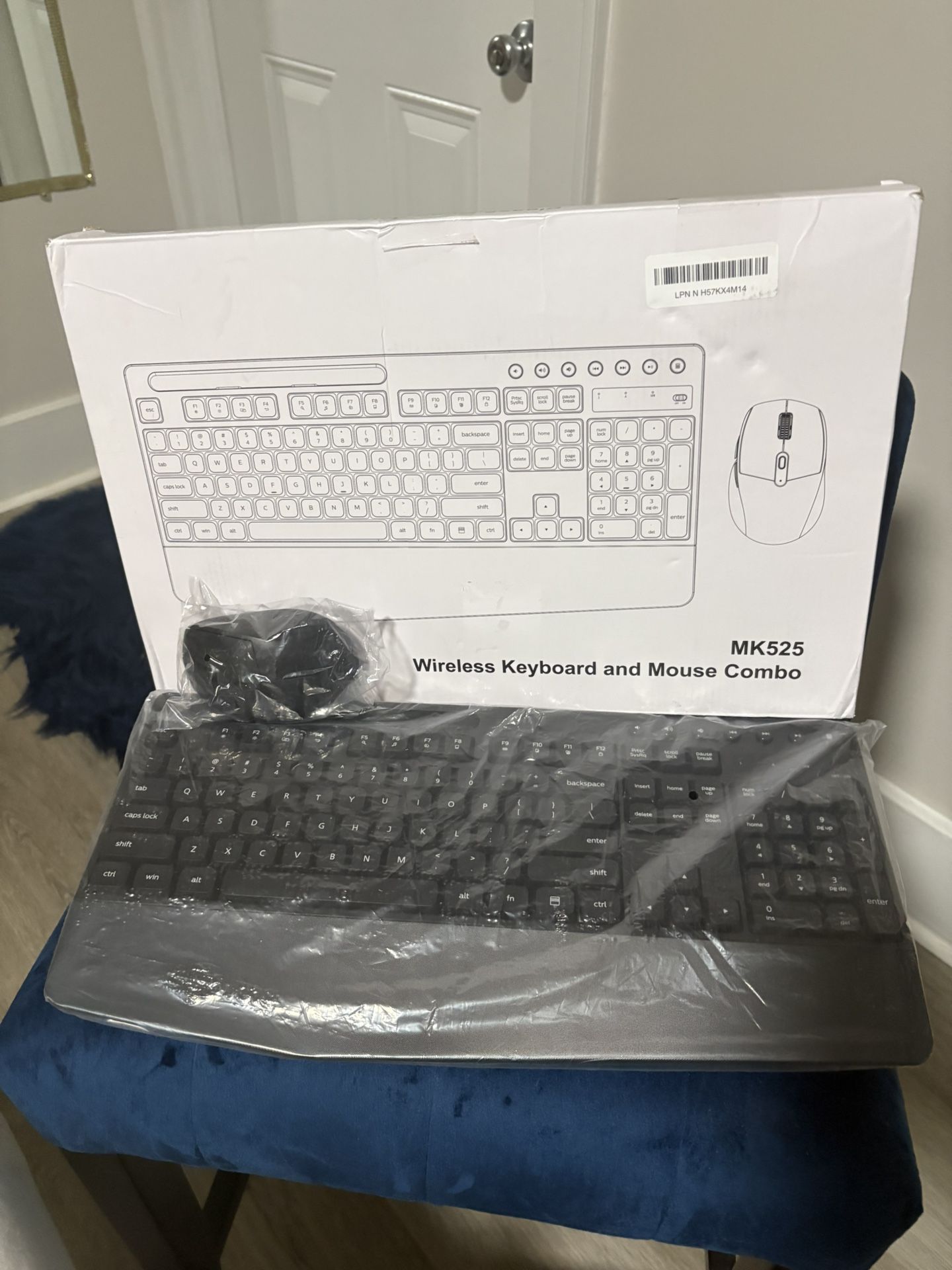 Wireless Keyboard and Mouse Combo with Palm Rest, Phone Holder, Full-Size Quiet Wireless Ergonomic