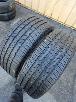 285/45/22 michelin 2 used like new tires for sale