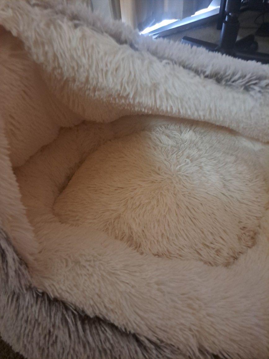 Comfy Dog Bed - NEW