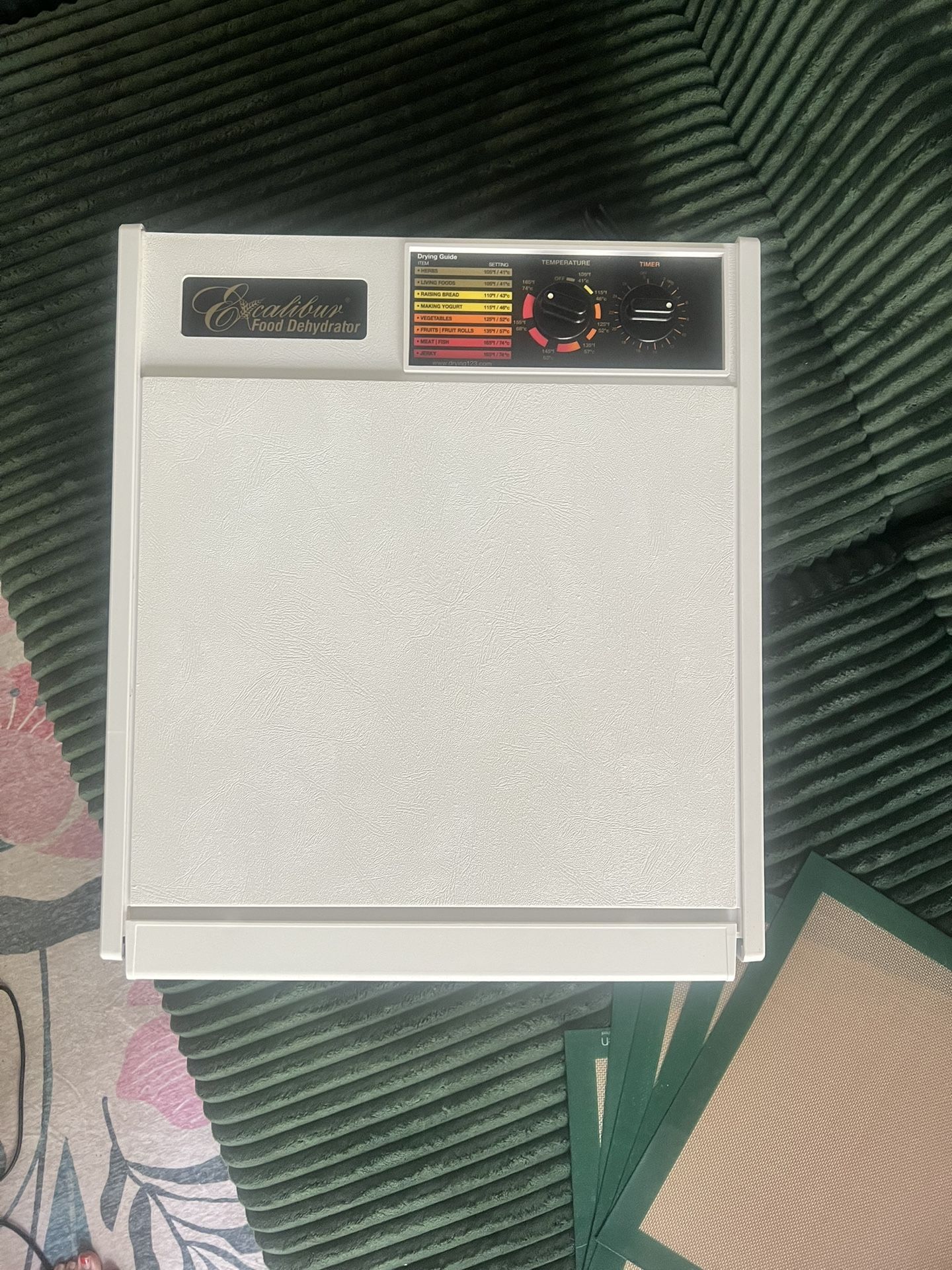 UNUSED Excalibur Food Dehydrator + 5 Non Stick Drying Sheets