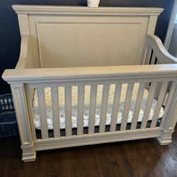 Million Dollar Baby 4 In 1 Convertible Crib (Crib Only)