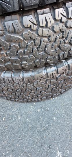4 tires LT245/75r17 bfgoodrich all terrain ko2