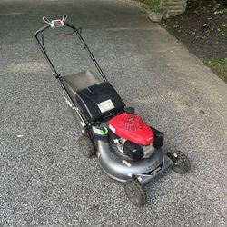 Honda Self-Propel Lawnmower - Excellent Condition Honda Lawn Mower