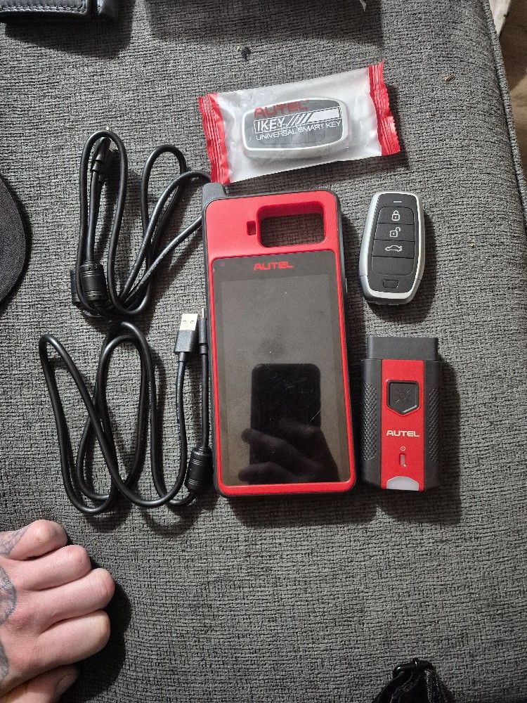 Autel MaxiIM KM100