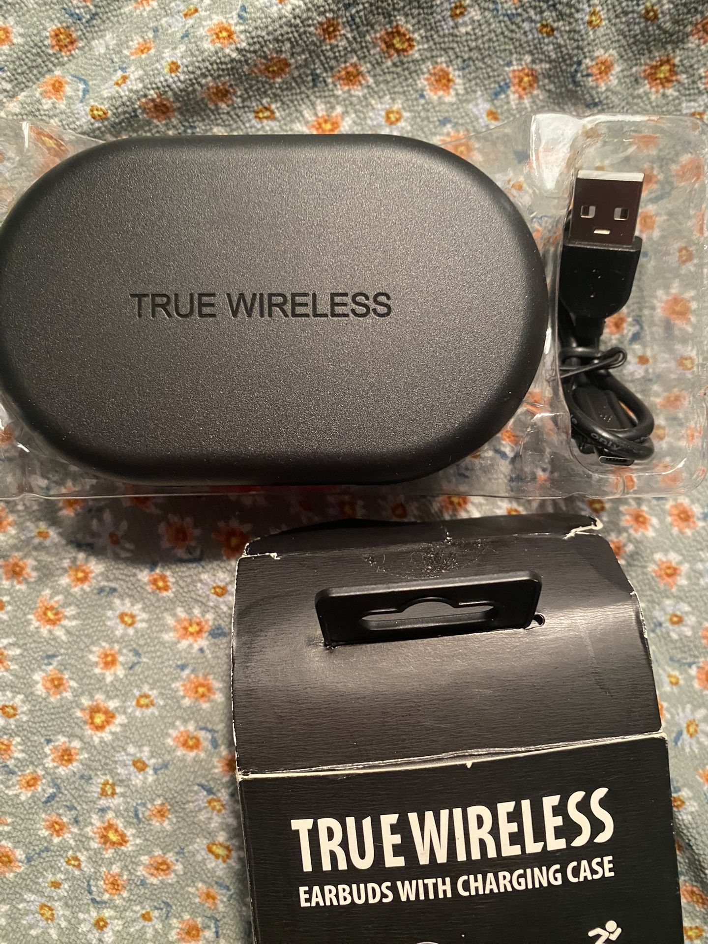 NEW! True wireless Ear Buds