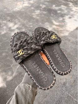 Woman’s Chanel slides sz 7.5