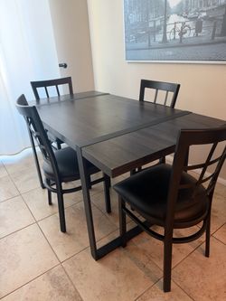 Dining table and chair set