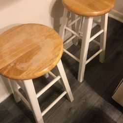 2 Stools 