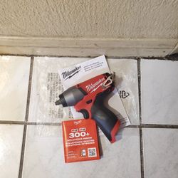 Milwaukee 3/8" Impact Wrench Brushless Fuel M12 