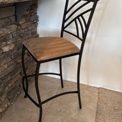 Barstools Set Of 5 Plus Round Table 