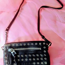 BURBERRY BLACK LEATHER CROSSBODY PURSE *AUTHENTIC*