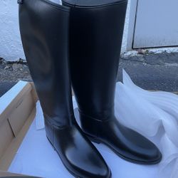 Rubber boots