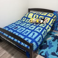 Full Size Bed Like New With Mattress 