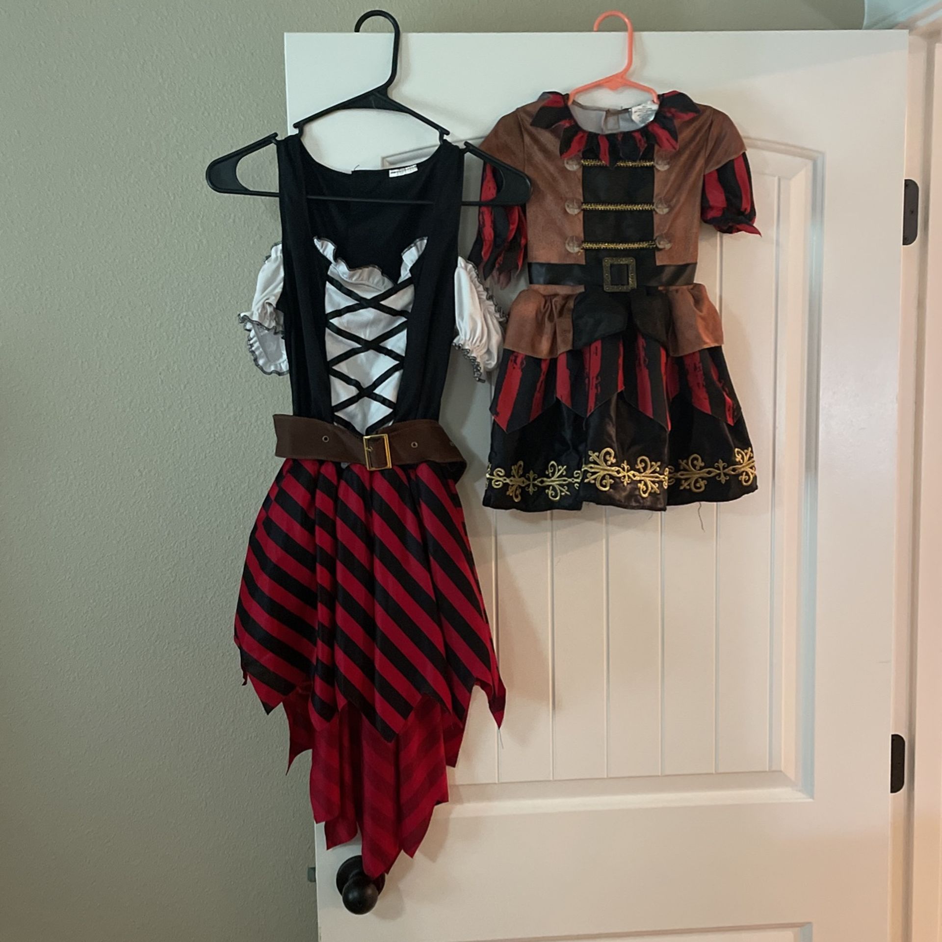 Mom And Daughter Pirate Costume