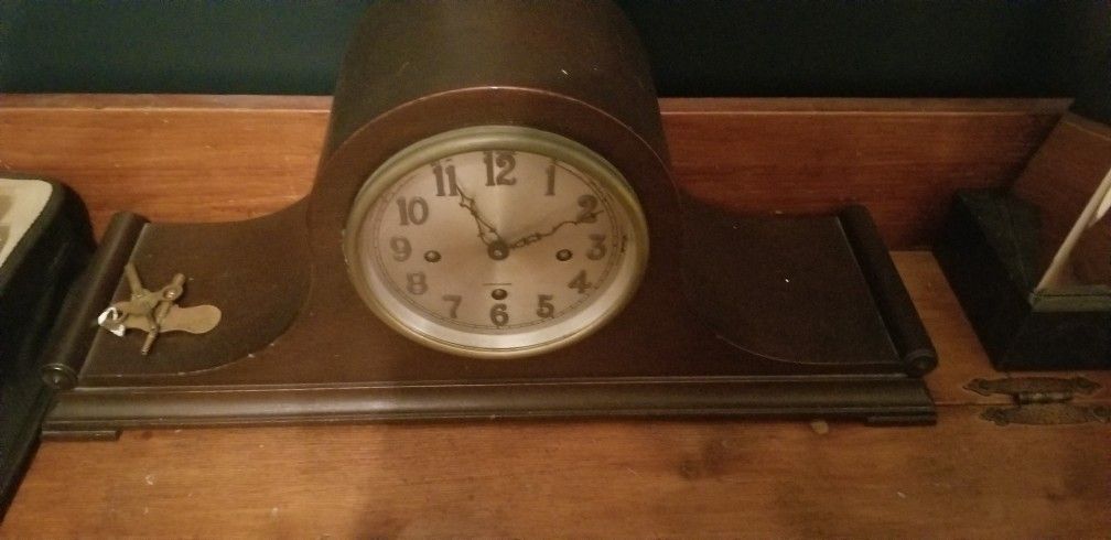 Herschede Antique Clock With Keys