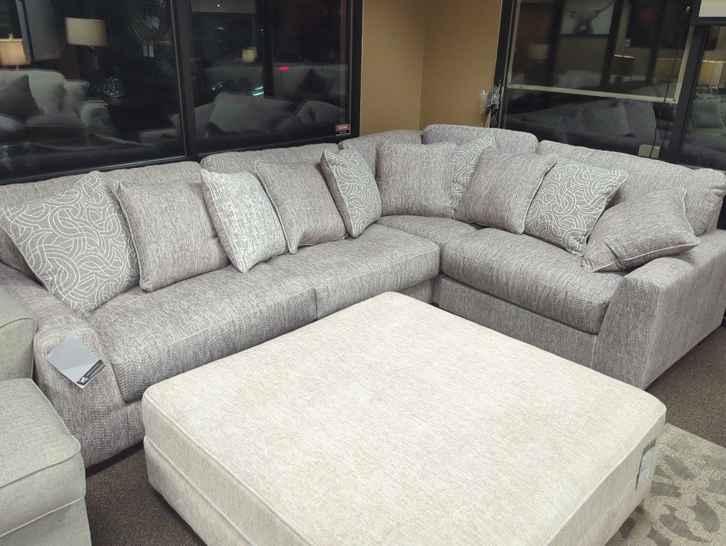 Modular SECTIONAL NEW 