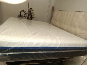 💤💤💤 $249 California King Memory Foam Available $249 💤💤💤