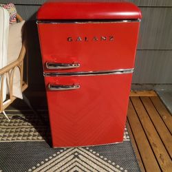 Mini Fridge