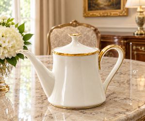 Beautiful Lenox Eternal Tea/Coffee Pot & Lid Made of Fine Ivory Porcelaine w/t 24k Gold Trim🌷NEW