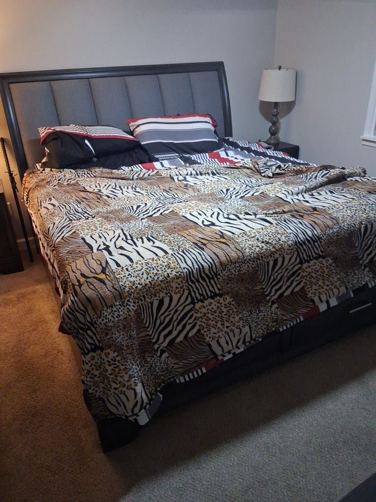 King Size Sleigh Bedroom Set