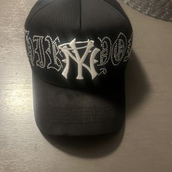 31 Hats Crystal 